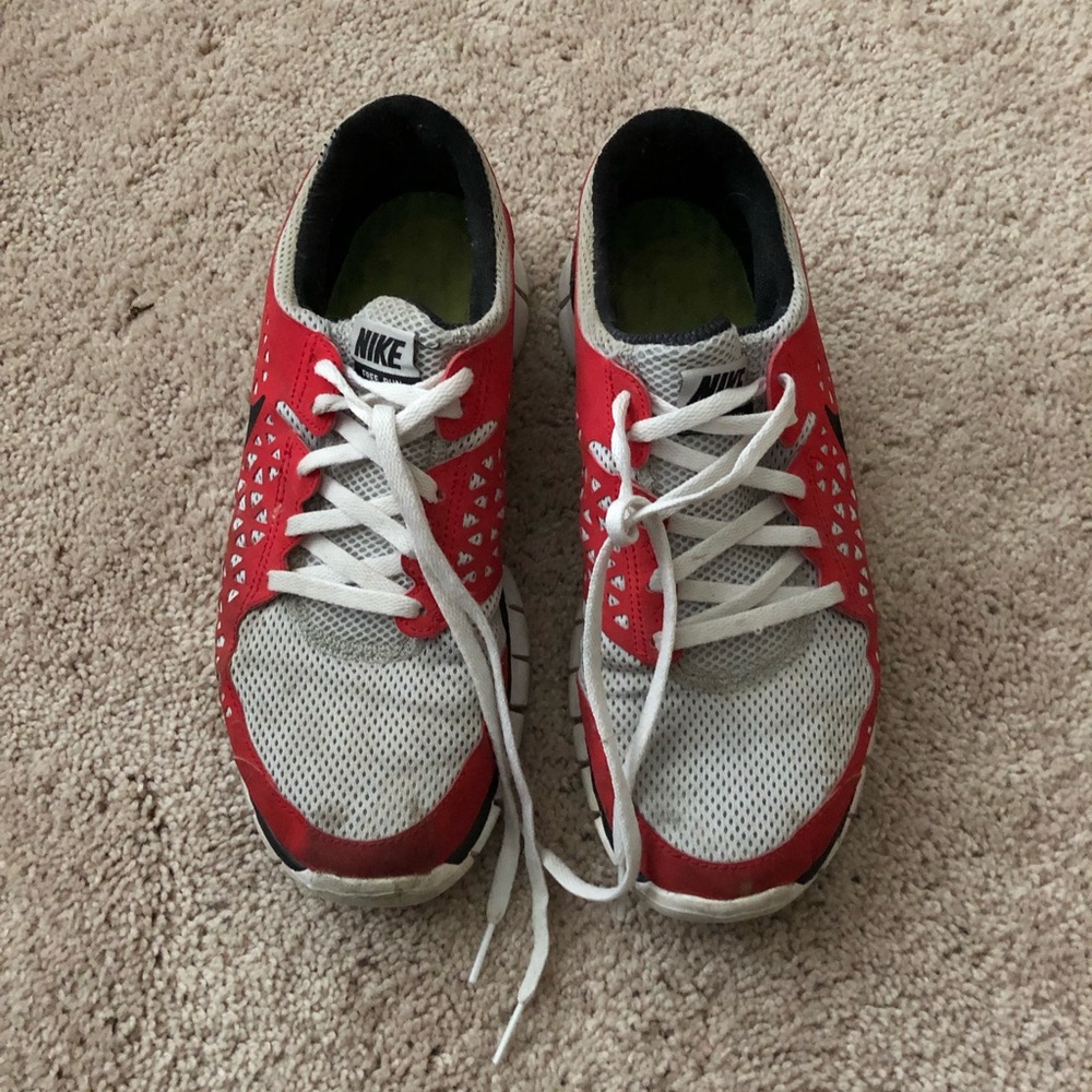 Men’s Nike shoes